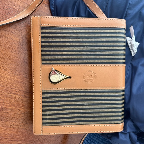 Beautiful Authentic Vintage Fendi Penguin Stripe Crossbody - Picture 2 of 16